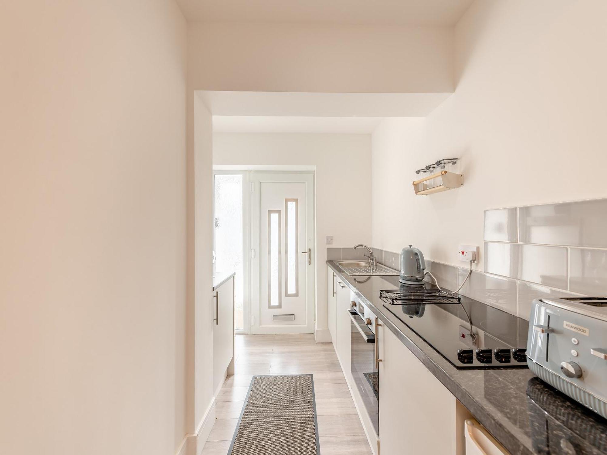 Lyndhurst Apartment